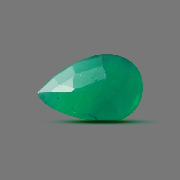 Emerald (Panna) - 5.74 carats