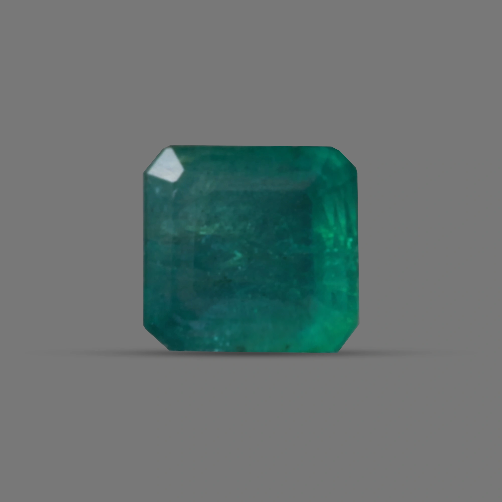 Emerald (Panna) - 5.76 carats