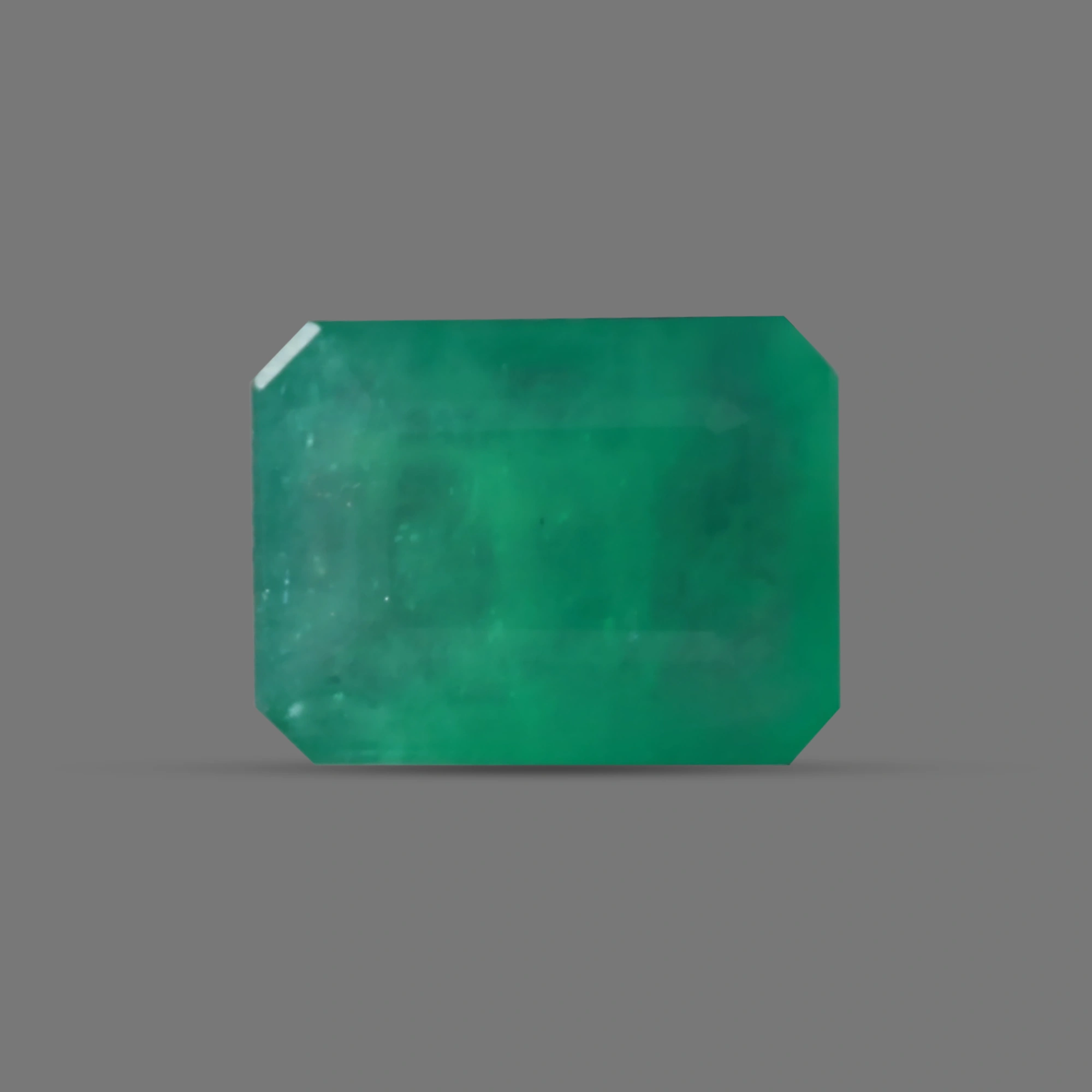 Emerald (Panna) - 5.84 carats