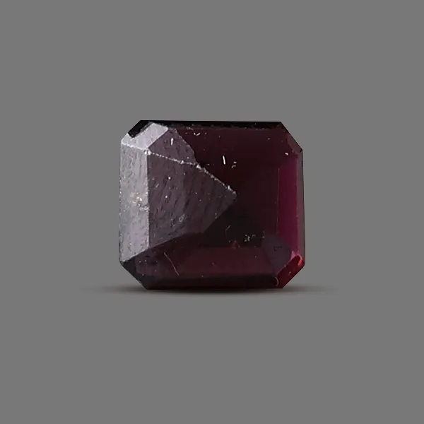 Red Garnet - 3.36 carats